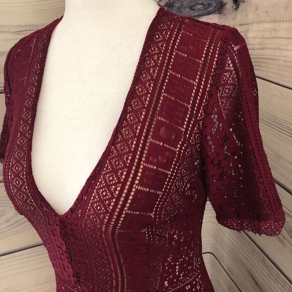Forever 21 Burgundy Lace Short Sleeve Dress - Picture 3 of 7